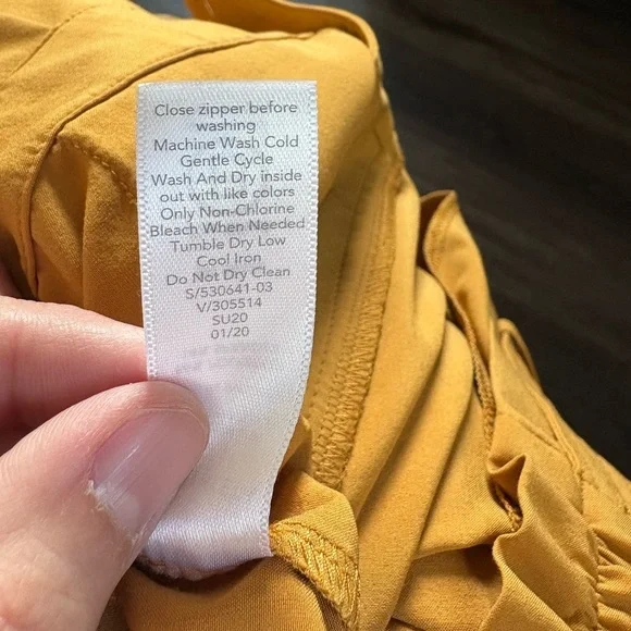 Athleta Skyline Shorts | Size 6 | Gold/Mustard - Picture 10 of 10